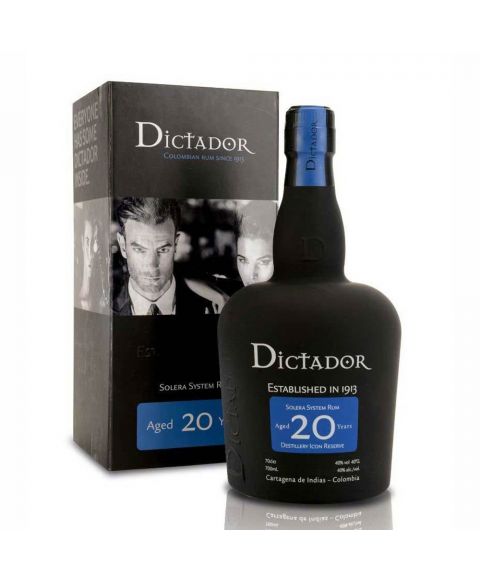 Dictador Colombian 20 YO Rum in einer form schönen matt schwarzen Flasche mit blauen Highlights und 0,7l Inhalt.
