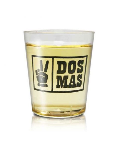 DOS MAS Shotbecher aus Plastik mit DOS MAS Logo