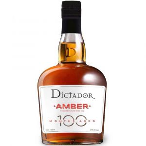 Dictador Colombian Amber Rum 100 Months Aged in einer 0,7l Glasflasche und schwarzer Verschlusskappe.