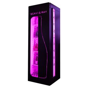 SCAVI & RAY Premium Magenta Fridge Kühlschrank in schwarz mit magenta LED Beleuchtung, Sichtglas und Prosecco Flaschen Silhouette auf der Frontseite.