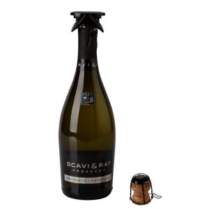 SCAVI & RAY Prosecco-Saver Flaschen-Verschluss zum Verhindern des Verlusts von Kohlesäure auf einer grünen Prosecco-Flasche montiert und der Korken liegt daneben.